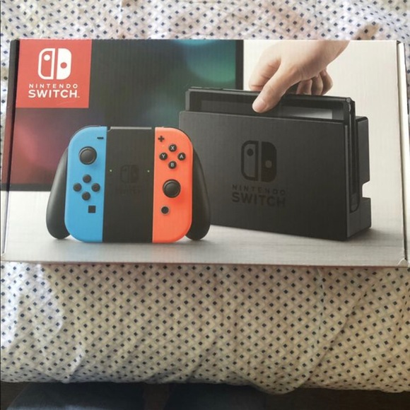 Nintendo Switch - Picture 3 of 3